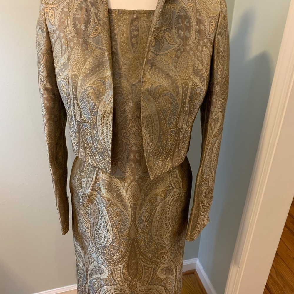 Anne Klein gold paisley silk dress suit, size 2